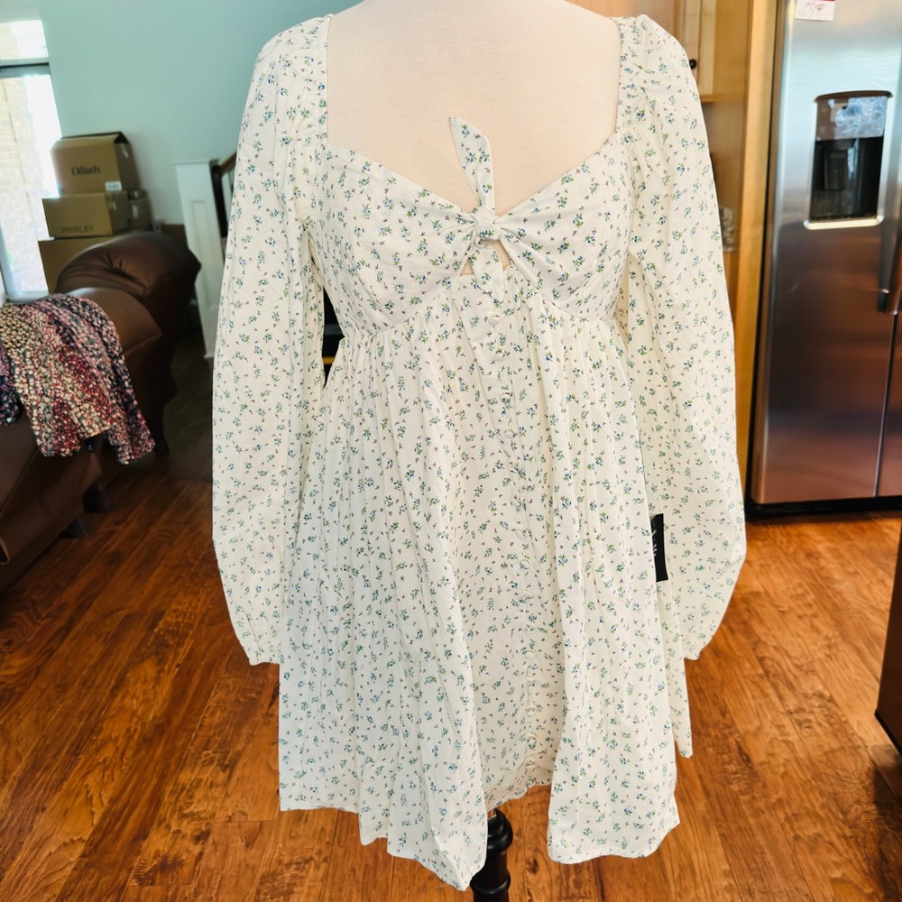 Sz L Lulus Floral Long Sleeve Dress